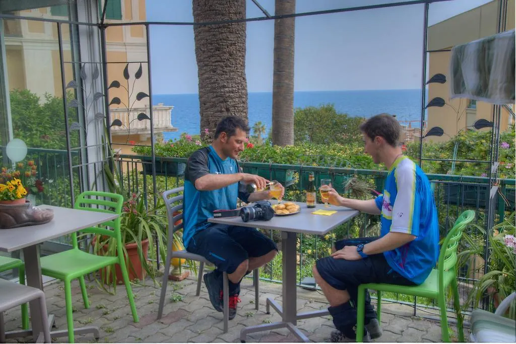 **  פינאלה ליגורה Hotel Deutsche Familien איטליה