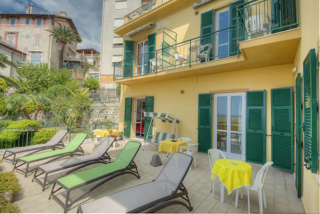 פינאלה ליגורה Hotel Deutsche Familien